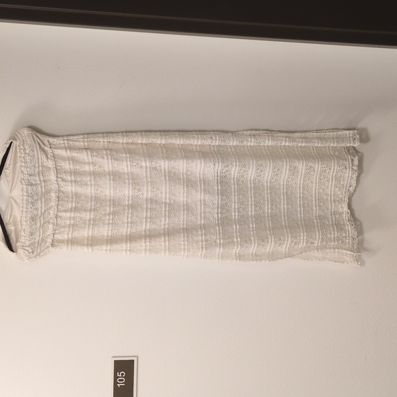 Unleash Your Inner Glamour with Vanity's Ivory Lace Off-The-Shoulder Maxi Dress - Picture 5 of 14